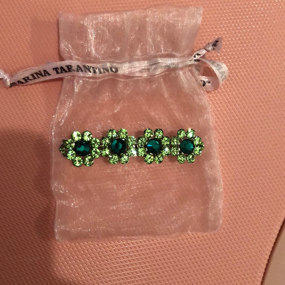 Tarina Tarantino hair clip